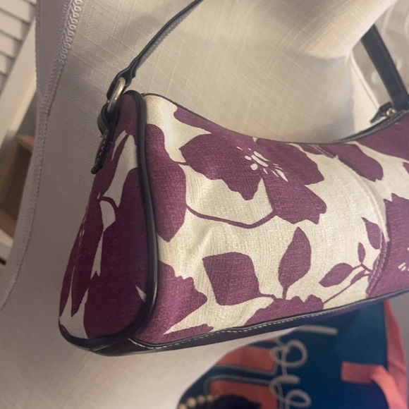 Purple Floral Hand Bag - Picture 2 of 3
